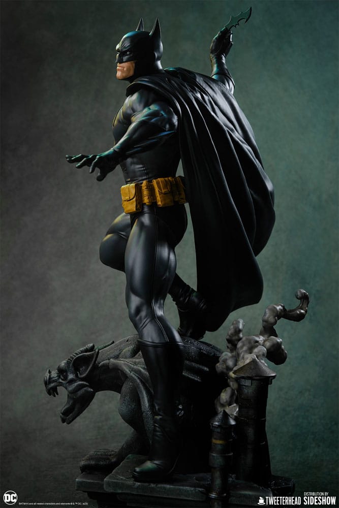 DC Comics : Statuette 1/6 Batman (Black and Gray Edition) 50 cm