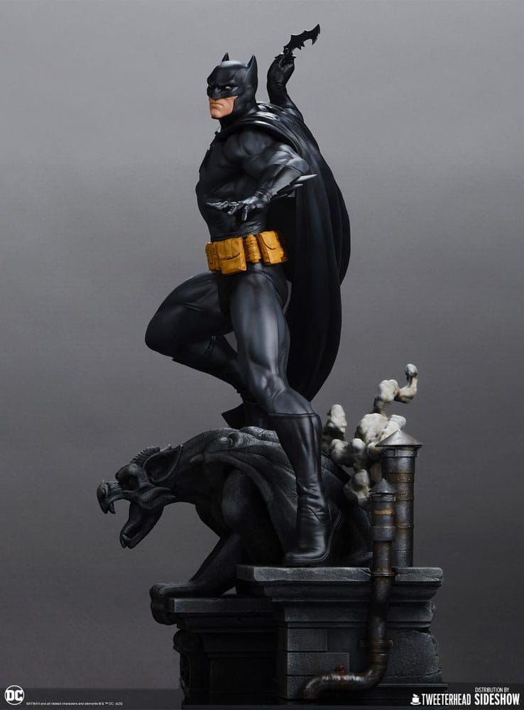 DC Comics : Statuette 1/6 Batman (Black and Gray Edition) 50 cm